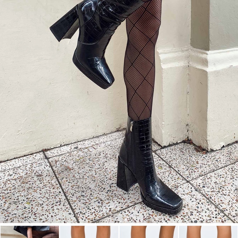 Elegant Black Croc-Embossed Women's Boots